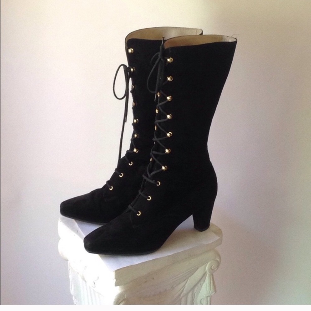 ❌ Sold ❌ Vintage 1990’s Black Suede Escada Boots